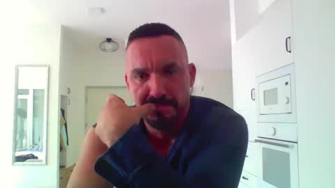 Snapshot of publicnakedtom chatting on November 1, 8:27 am publicnakedtom online show from November 1, 8:27 am