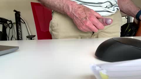 puffiest online show from December 3, 1:30 am