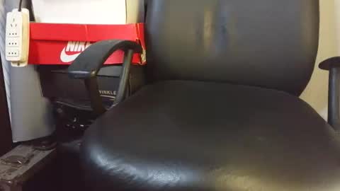 puky_mza online show from April 18, 4:38 am