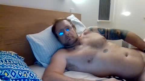 Snapshot of pulllin4u chatting on May 15, 12:45 pm pulllin4u online show from May 15, 12:45 pm