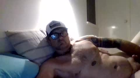 Snapshot of pulllin4u chatting on May 25, 6:25 pm pulllin4u online show from May 25, 6:25 pm