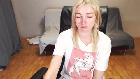 Snapshot of puma_ma chatting on December 15, 3:53 pm Polly online show from December 15, 3:53 pm