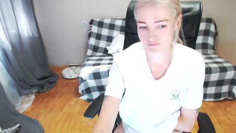 Snapshot of puma_ma chatting on September 18, 5:09 am Polly online show from September 18, 5:09 am