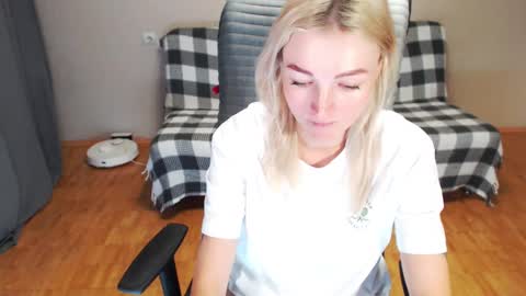 Snapshot of puma_ma chatting on November 30, 4:38 am Polly online show from November 30, 4:38 am