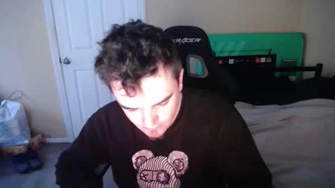 Snapshot of pumpkin_smash69 chatting on March 4, 11:27 am pumpkin_smash69 online show from March 4, 11:27 am