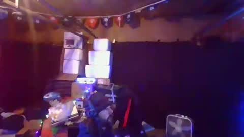 punkrunr083 online show from February 24, 8:01 am