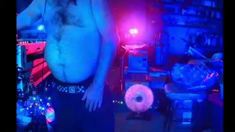 Snapshot of punkrunr083 chatting on June 10, 8:35 am punkrunr083 online show from June 10, 8:35 am