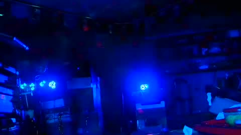 punkrunr083 online show from July 21, 7:32 am