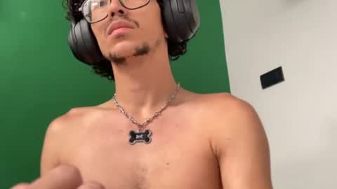 pup_edan online show from July 31, 9:03 pm