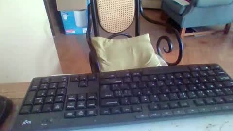 pup_y online show from September 10, 9:20 am