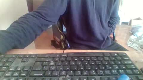 pup_y online show from November 25, 8:47 am