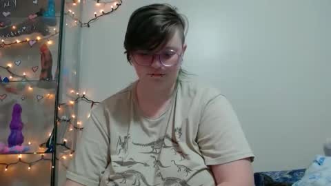 Snapshot of pupghostt chatting on April 6, 1:23 pm PupGhostt online show from April 6, 1:23 pm