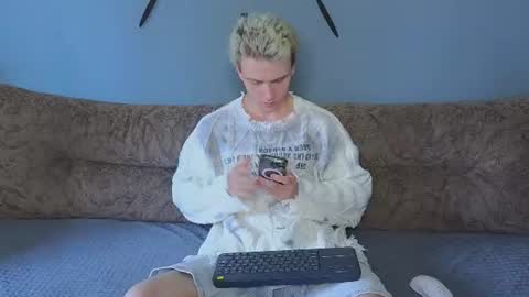 Jesse online show from August 7, 4:25 am