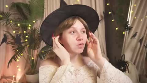 constant schedule Wednesday  Friday  Saturday  Sunday  The Rosemarie online show from October 30, 6:04 am