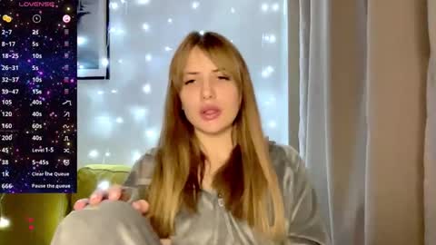 Snapshot of puremiraclealis chatting on December 12, 8:43 pm Alicia online show from December 12, 8:43 pm