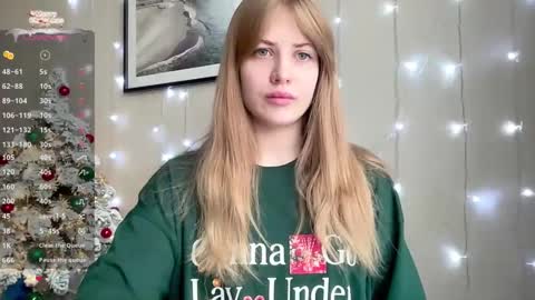 Snapshot of puremiraclealis chatting on December 23, 10:21 am Alicia online show from December 23, 10:21 am