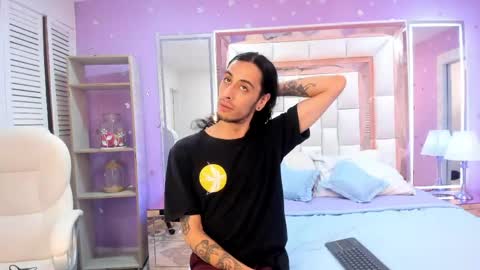 Snapshot of puretemptation_ chatting on June 2, 7:27 pm Experienced guys online show from June 2, 7:27 pm