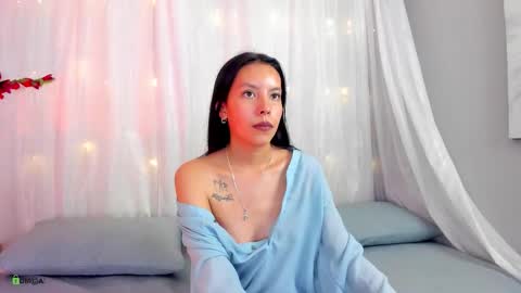 Aura online show from October 22, 8:30 pm