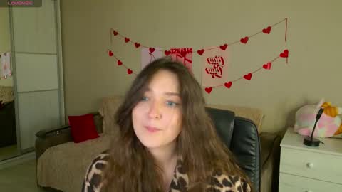 Snapshot of purple_averge chatting on October 20, 5:19 am Bella online show from October 20, 5:19 am