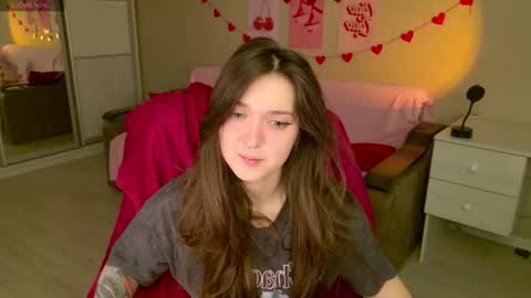 Snapshot of purple_averge chatting on November 29, 6:05 am Bella online show from November 29, 6:05 am