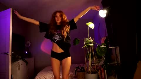 Snapshot of purple_baby chatting on May 22, 6:46 pm Sasha wait you here 6 of November. will celebrate my B- day online show from May 22, 6:46 pm