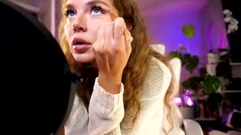 Snapshot of purple_baby chatting on June 16, 4:53 pm Sasha wait you here 6 of November. will celebrate my B- day online show from June 16, 4:53 pm