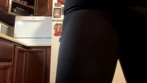 puss123176428 online show from December 3, 10:29 pm