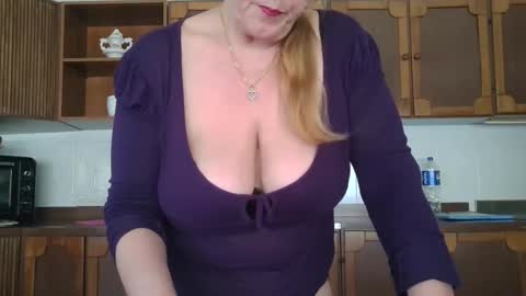 Mary online show from May 8, 8:19 am
