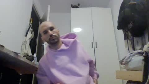 Snapshot of pussyboy32947 chatting on October 15, 9:37 pm pussyboy32947 online show from October 15, 9:37 pm