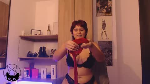 Snapshot of pussycat420_ chatting on July 19, 2:15 am Mari online show from July 19, 2:15 am