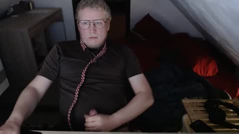 pussylovercb online show from December 15, 9:19 pm