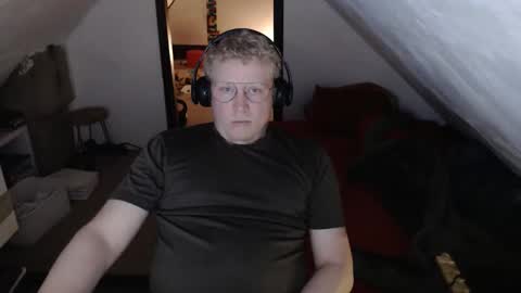 pussylovercb online show from May 6, 7:30 pm