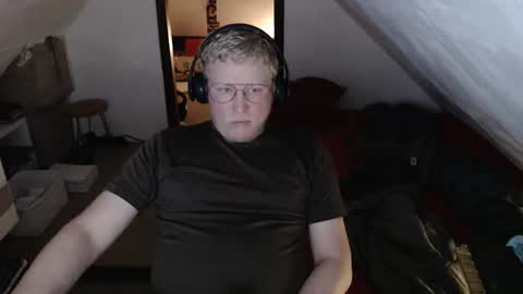 pussylovercb online show from May 10, 8:36 pm