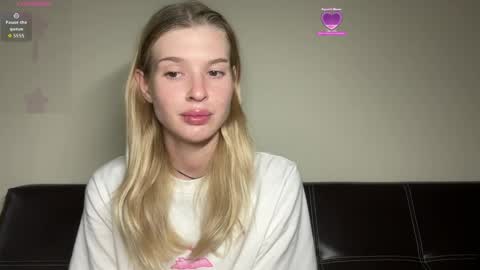 Lina online show from April 20, 4:21 pm