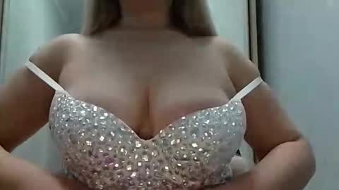 Alice online show from March 29, 5:13 pm