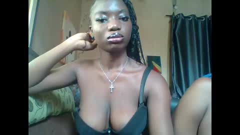 Snapshot of pweedy_ora chatting on June 14, 11:12 am ora online show from June 14, 11:12 am