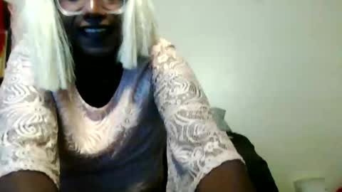 pwrbttm602 online show from February 8, 6:50 am