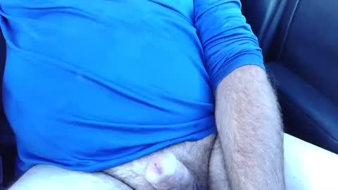 pyrichar31 online show from December 1, 7:52 pm