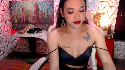 Queen Agatha online show from May 9, 3:06 pm
