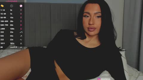 Ana online show from December 18, 10:24 pm