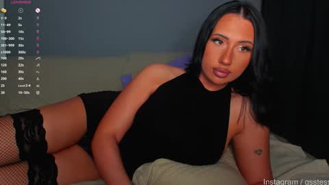 Ana online show from November 1, 7:49 pm