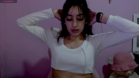 Snapshot of quee_tiana chatting on September 13, 4:23 am your princess online show from September 13, 4:23 am