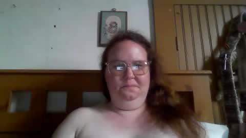  naughty Queen online show from March 4, 8:15 pm