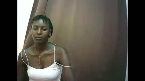 Snapshot of queen_0012 chatting on April 23, 2:30 pm asher online show from April 23, 2:30 pm