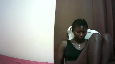 Snapshot of queen_0012 chatting on April 25, 9:56 am asher online show from April 25, 9:56 am