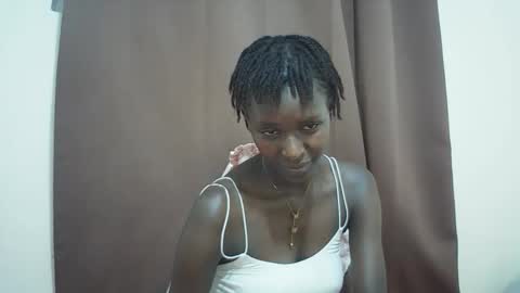 Snapshot of queen_0012 chatting on April 29, 6:58 pm asher online show from April 29, 6:58 pm