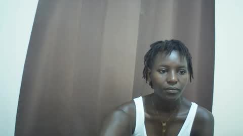 Snapshot of queen_0012 chatting on May 16, 10:23 am asher online show from May 16, 10:23 am