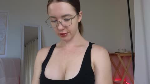 queen__tina online show from November 17, 6:57 pm