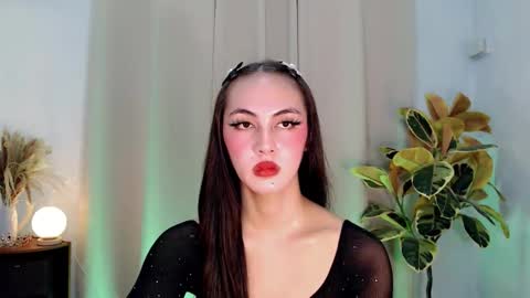 queen_danaya online show from April 8, 1:05 am