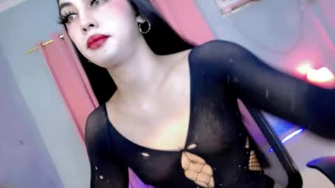 Snapshot of queen_danaya chatting on July 21, 12:13 am queen_danaya online show from July 21, 12:13 am